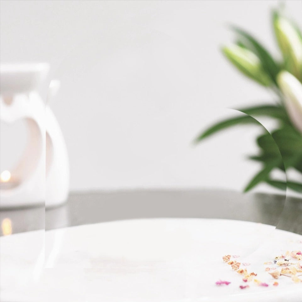 Personalized Pet Heart-shaped Acrylic Plate Decoration - Eternal Love for Your Furry Friend